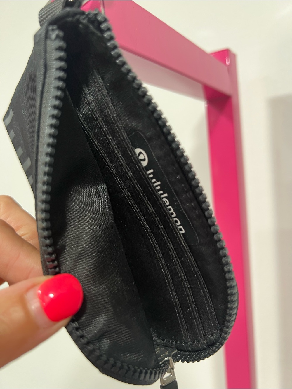lululemon athletica Black Card Pouch with Key Ring NWOT - Picture 7 of 9